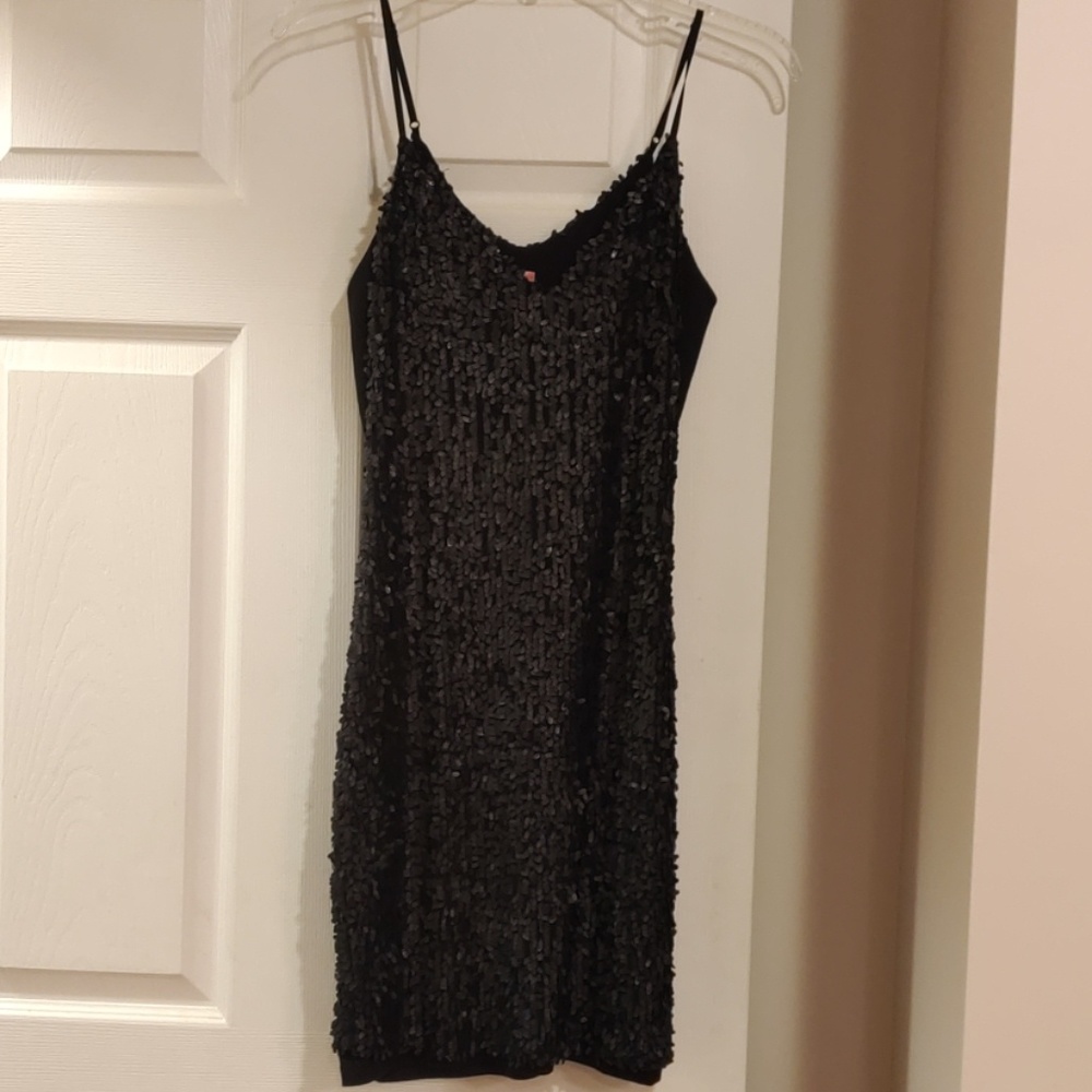 Black dress w/sequins by eight sixty